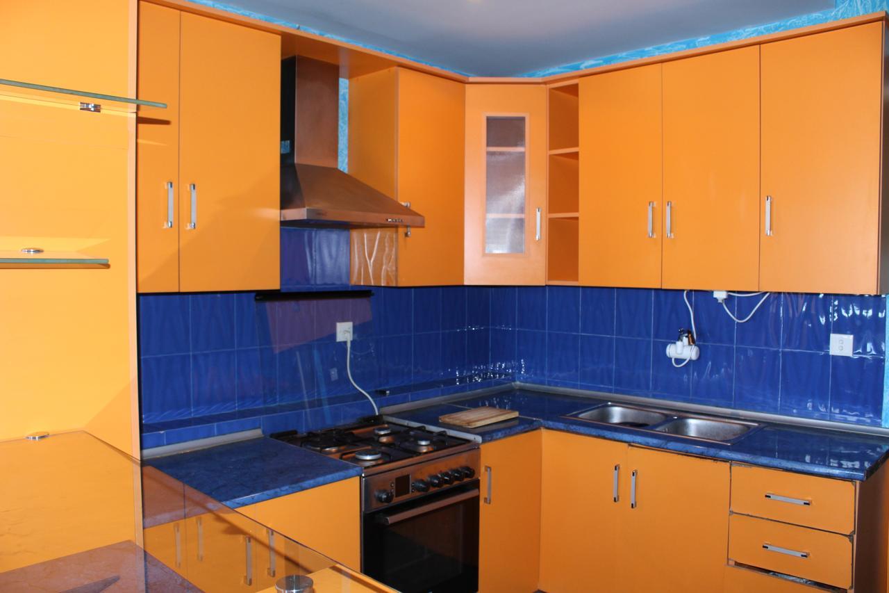 Herrmas Hostel Тбілісі Екстер'єр фото