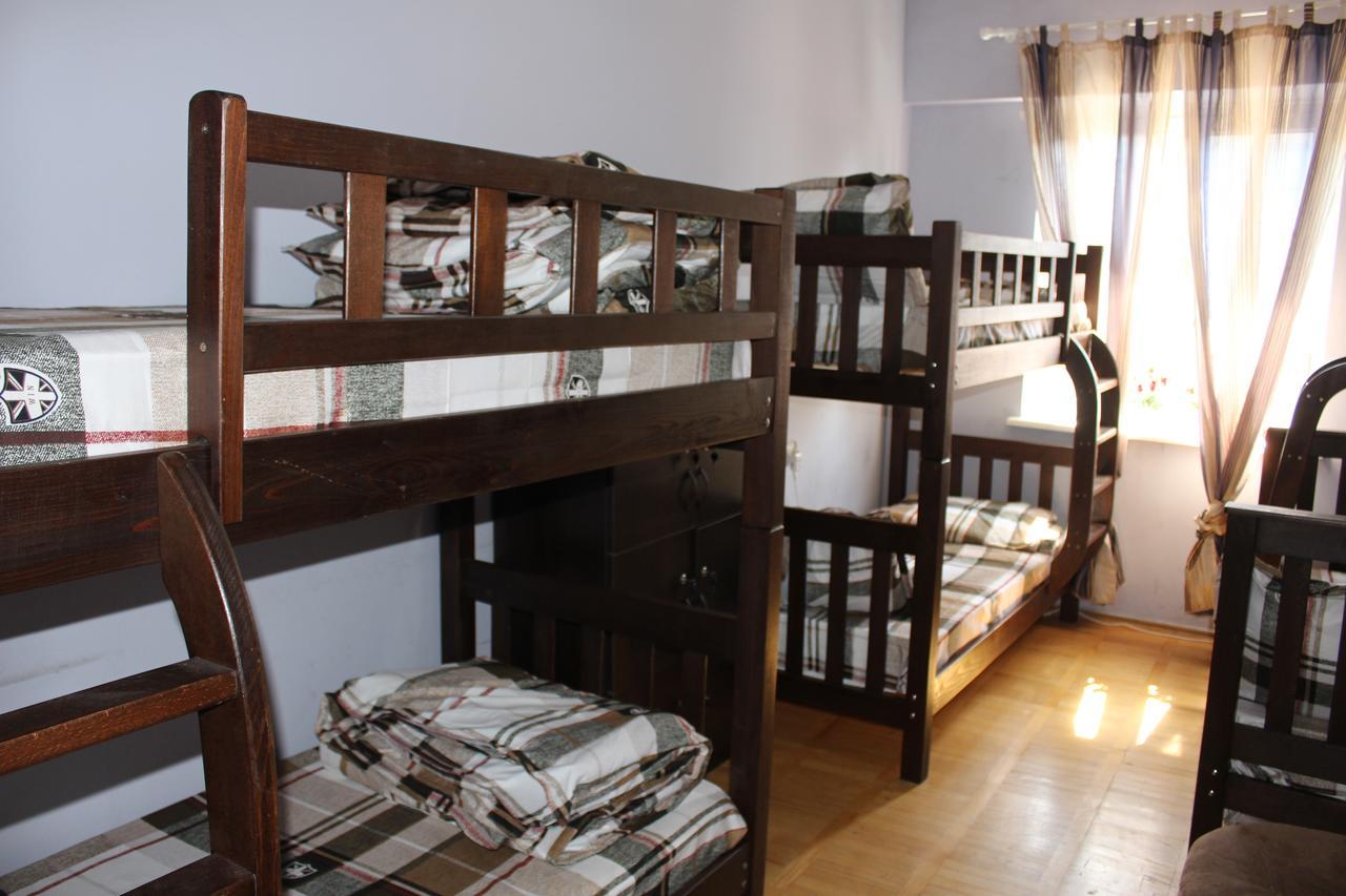 Herrmas Hostel Тбілісі Екстер'єр фото